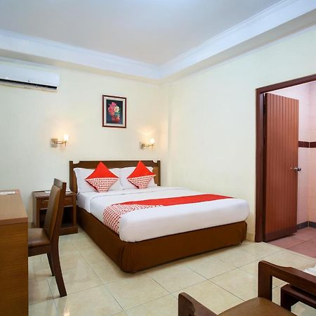 Oyo 108 Hotel Surya Dżakarta Zewnętrze zdjęcie