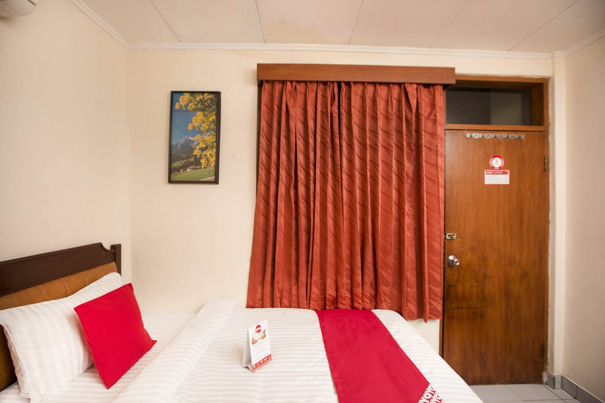 Oyo 108 Hotel Surya Dżakarta Zewnętrze zdjęcie